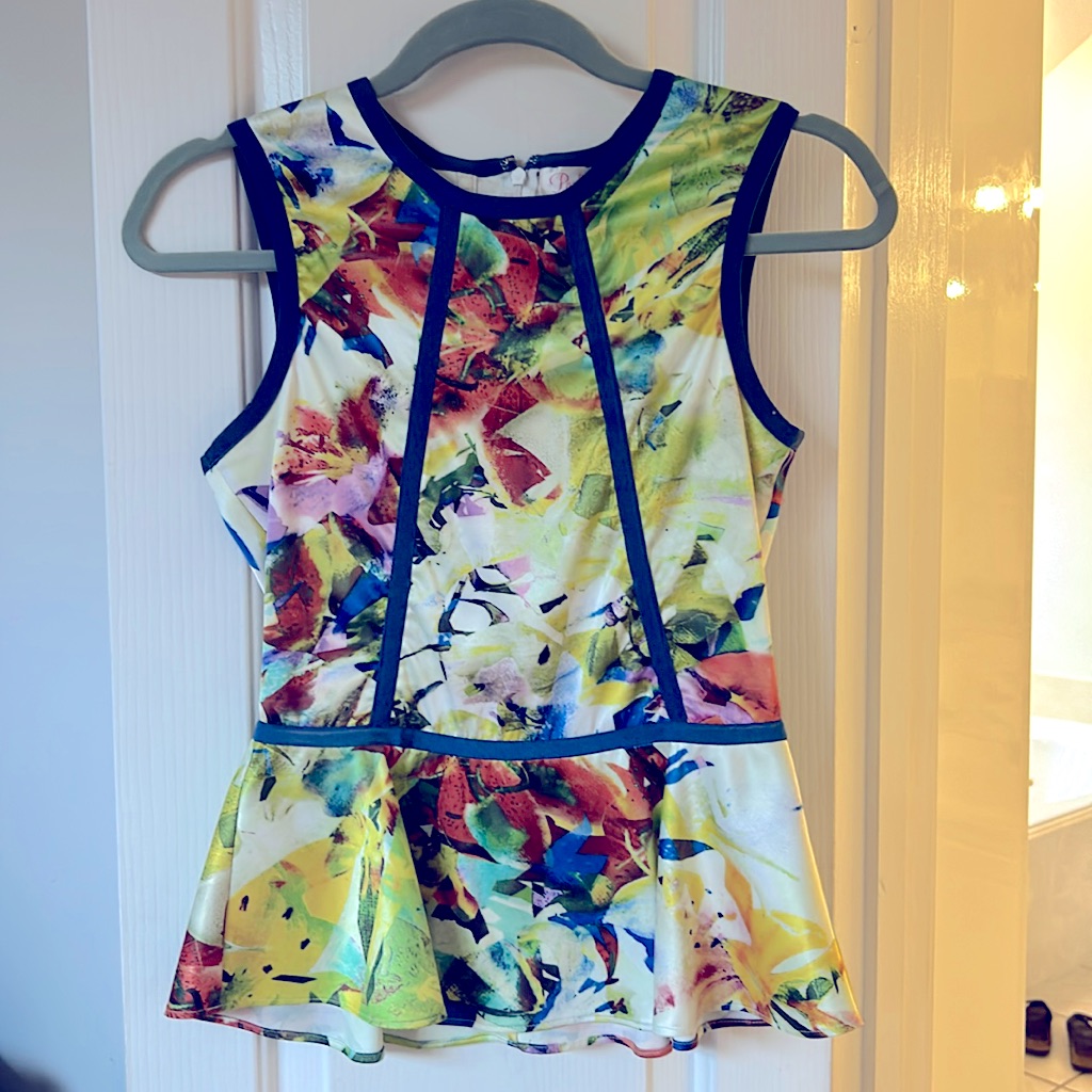 Parker Abstract Art To Wear Peplum Fitted Zip Top S $264 95% Silk 5% Spandex